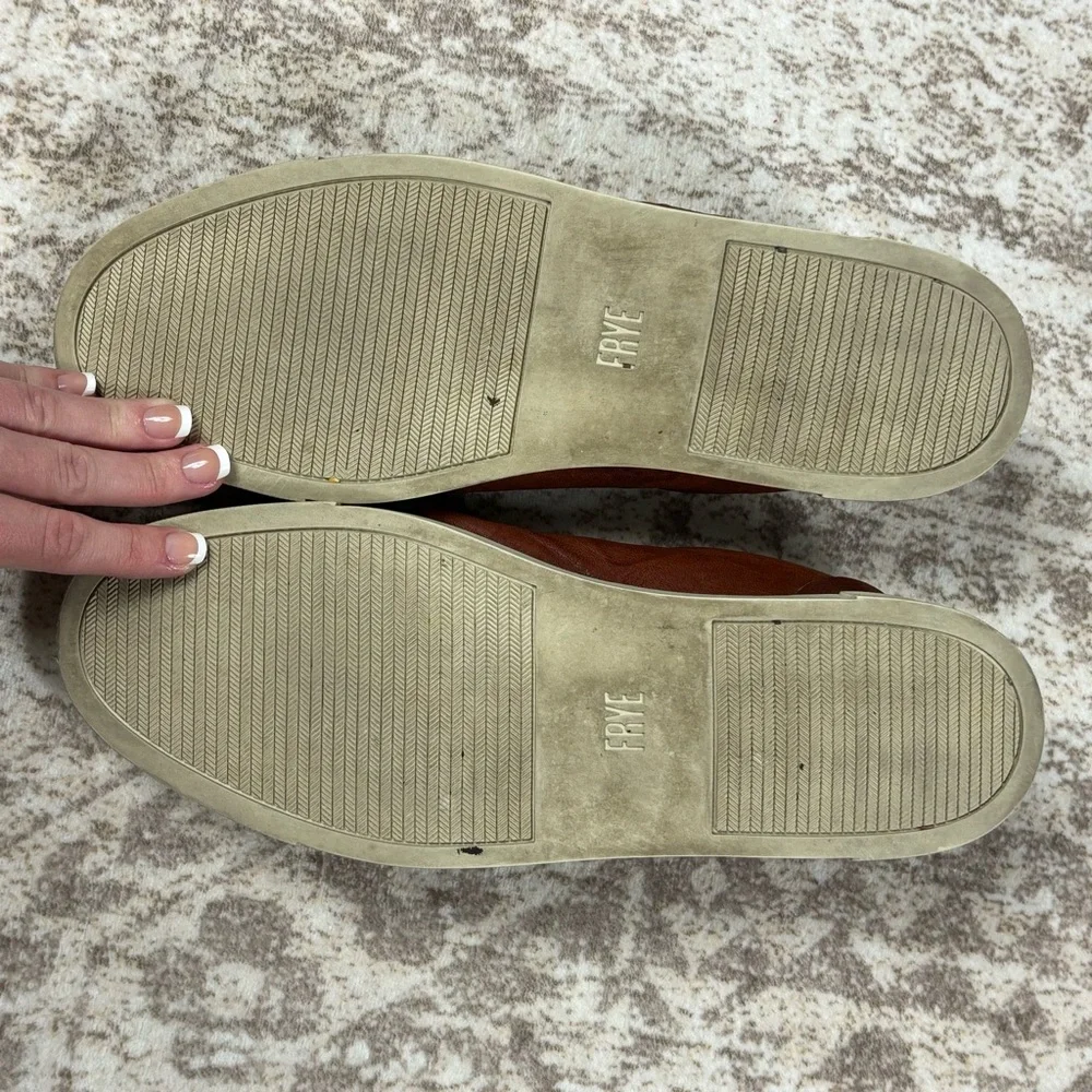 Frye Ivy Low‎ Lace Sneaker Size 9 Cognac